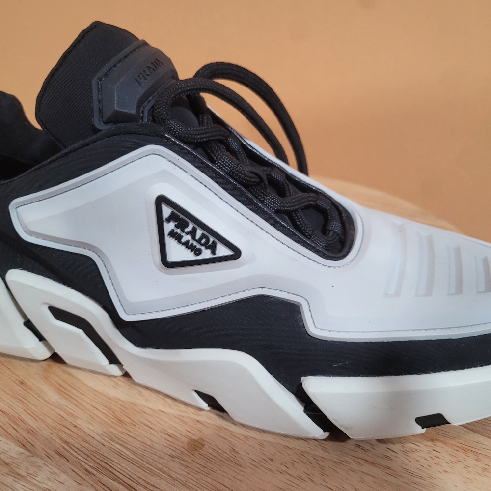Shoes - Picture 2 of 6